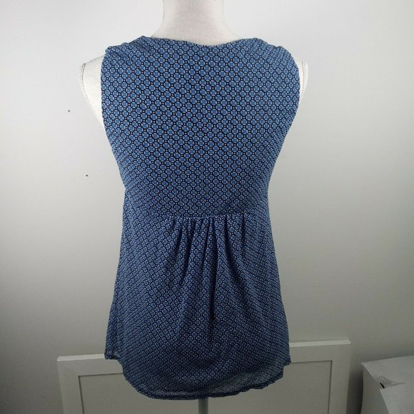 New York & Company Geometric Top Medium - Picture 4 of 14
